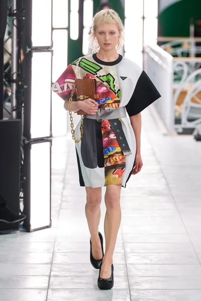 مدل لباس زنانه بهار ۲۰۲۱ لویی ویتان